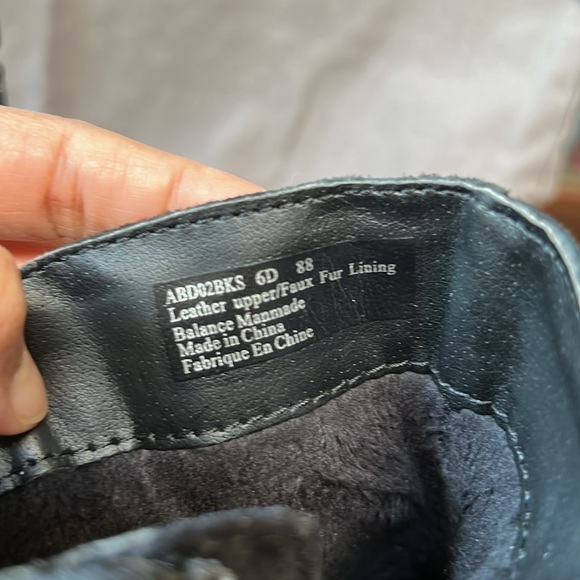 Aravon Linda-AR boots, size 6D - Picture 8 of 9